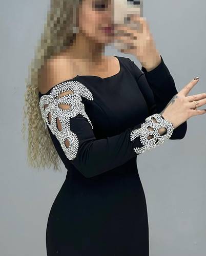 فستان بخامة الباربي بتطريز كرستال  - 3XL