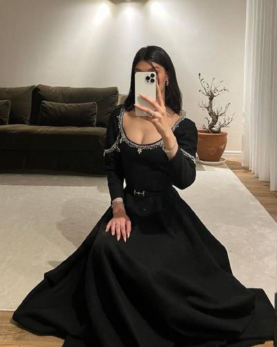فستان بخامة الجوخ تطريز يدوي كرستال يبرق - 3XL