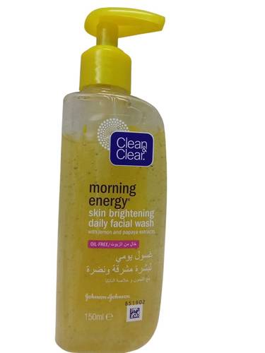 غسول يومي للوجه بخلاصة الليمون والبابايا من كلين & كلير - 150مل Clean & Clear Daily Facial Wash with Lemon & Papaya Extract - 150ml
