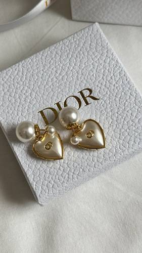 حلق ماستر DIOR قلب ❤️