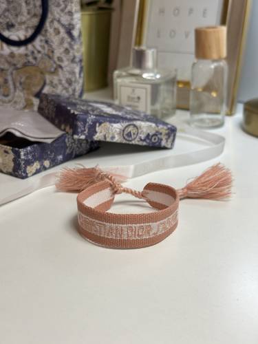 اسواره DIOR وردي 