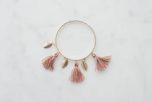 bangle-bracelet-with-feathers