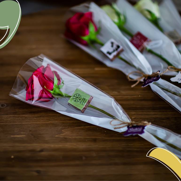 وردة التأسيس مع حبة شوكلت