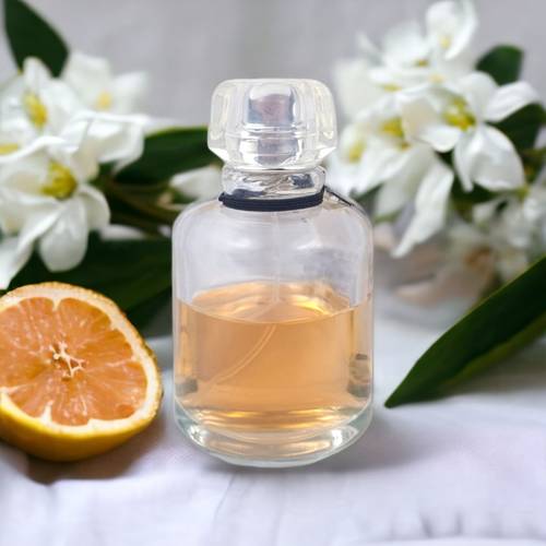 عطر جفنش وايت كولكشن بديل مستوحى من : ماركة جفنشي لانتيردي