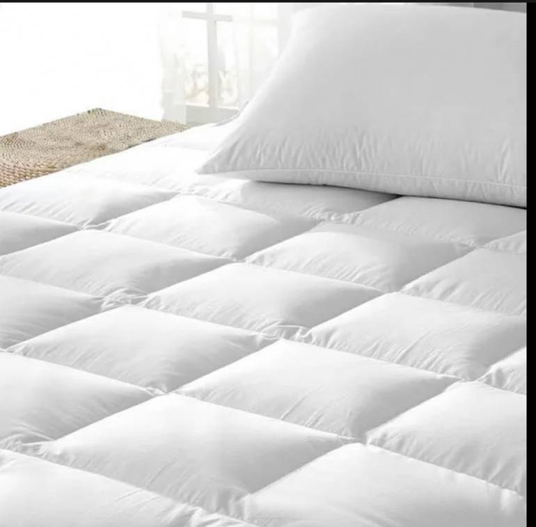 لباد سرير مزدوج قطن مقاس 200x200 سم بإرتفاع 12 سم - أبيض