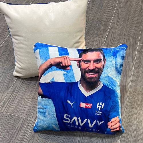 مخدة الهلال روبن نيفيز