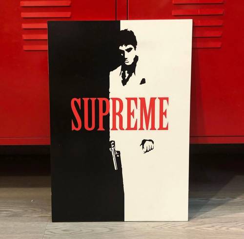 لوحة supreme