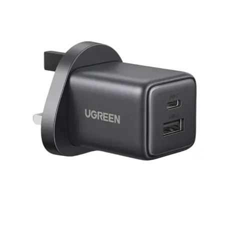 شاحن جداري يوجرين بتقنية GaN بمنفذ USB ومنفذ USB-C بقوة 30 واط