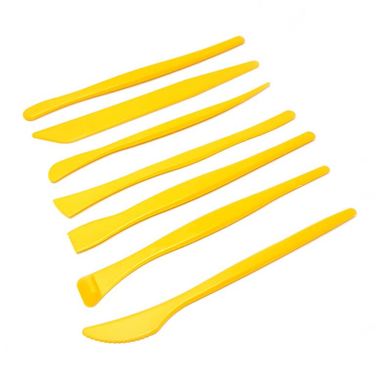 أدوات تقطيع بلاستيكية صفراء