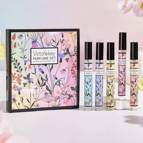 مجموعة 5 عطور فيكتوريا
