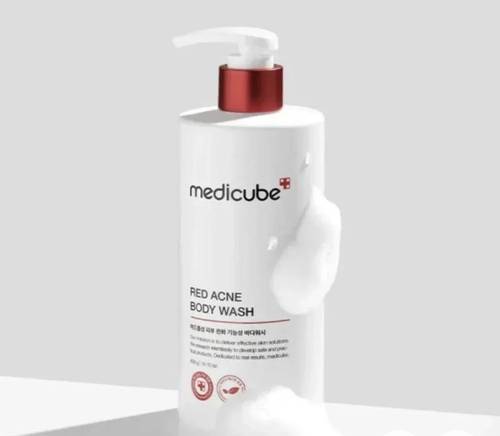 غسول الجسم ميديكيوب Red Acne لعلاج حب الشباب وتقشير البشرة - 400مل