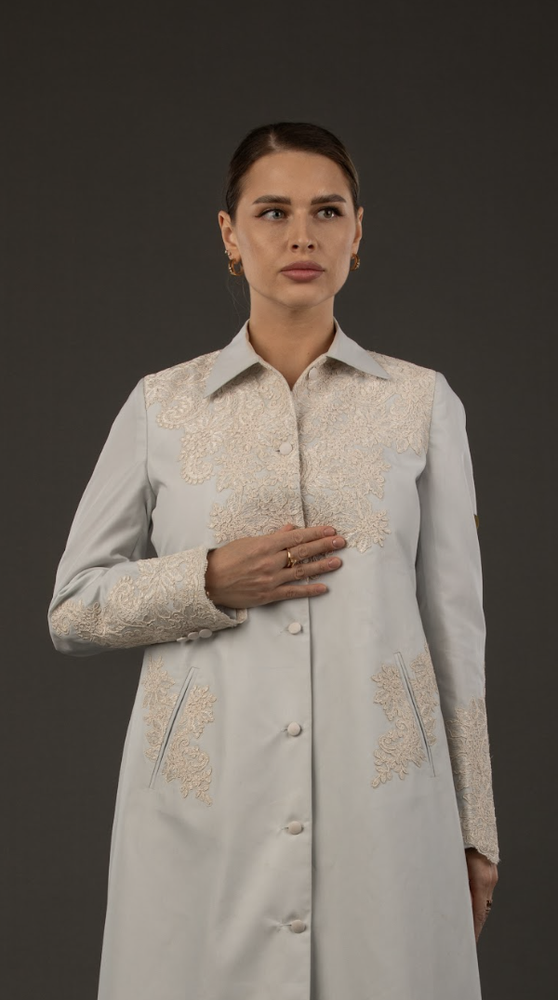 نسخة من Bee Gray