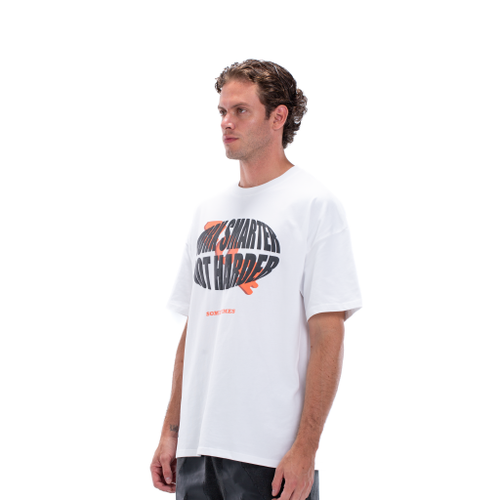 WHITE T-SHIRT