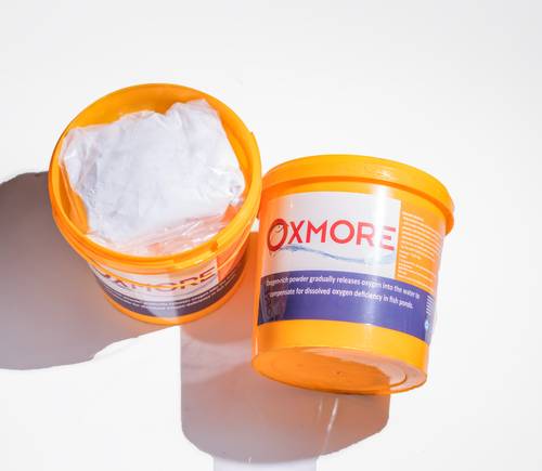 OXMORE – بودرة أوكسجين لتحسين جودة المياه في أحواض الأسماك