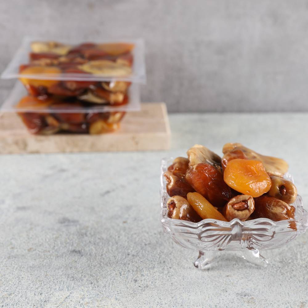 Sagai dates stuffed with almonds and pressed with figs and apricots