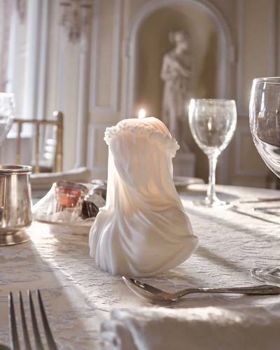 شمعة تمثال المرأة ذات الوشاح