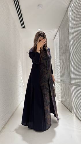 ‏Price:380 SR القماش : كريب ياباني مع كسرات اماميه التفاصيل :قصة دبل كلوش. متوفره بجميع الالوان شامل الطرحه🤍 الغسيل : ننصح بالغسيل الجاف فالمغاسل المختصه وعدم تعريضها لحراره قويه .