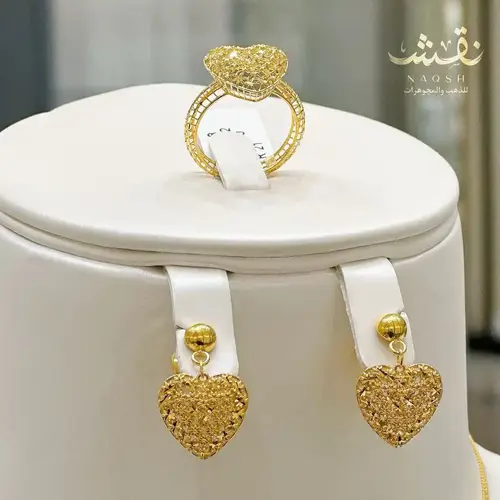 نصف طقم ذهب عيار21 سنغافوري تصميم قلب 