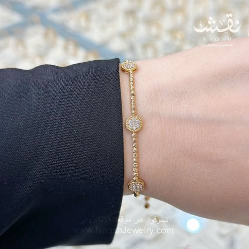سوار “مونيكا” ذهب عيار 21 مزيّن بالزركون.