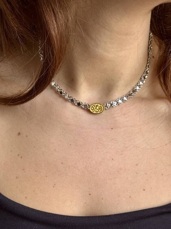 Enta Omri choker 