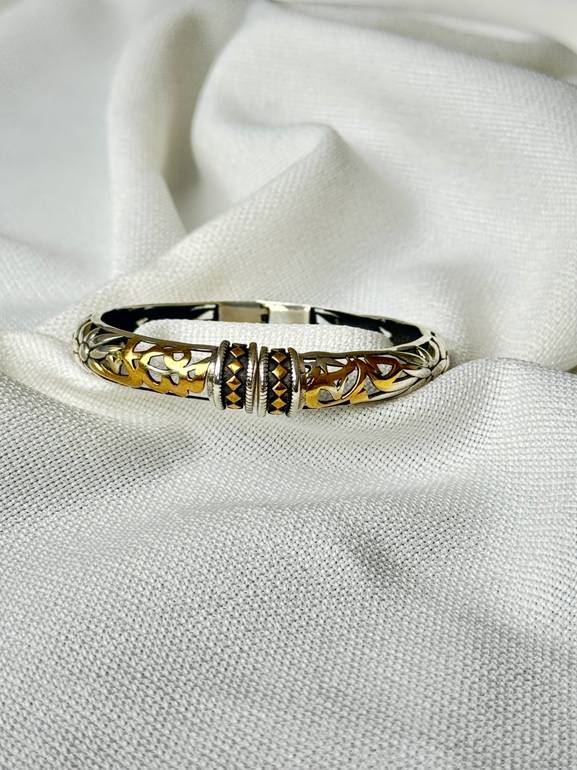 Hob & Salam Bangle