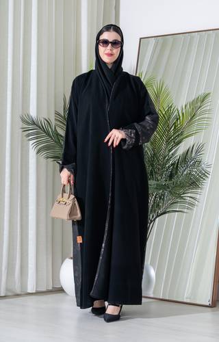 عباية عبق التراث ( عباية مفتوحة)