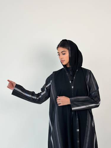 عباية الأناقة الثلاثية