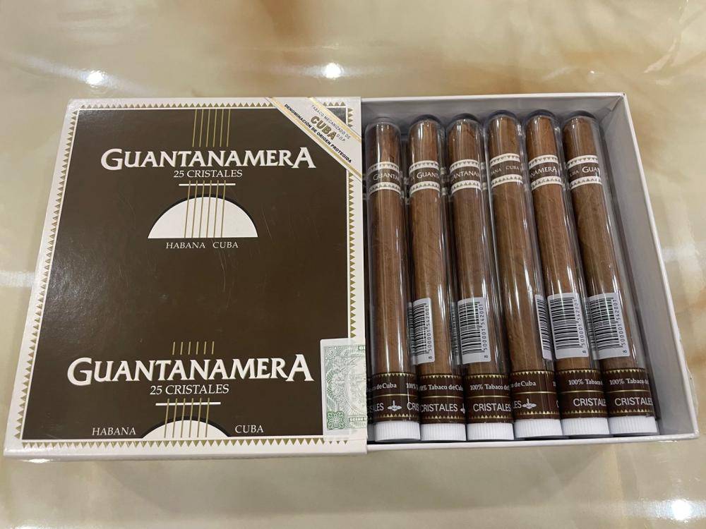 سيجار كوبي غوانتاناميرا كريستاليس بقوة متوسطة Cuban Guantanamera Cigar