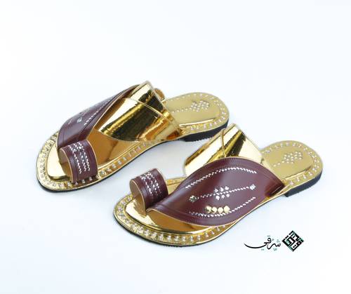شَرقيّ نِسَائِيّ أحمر ماروني 