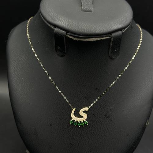 عقد ذهب عيار 18