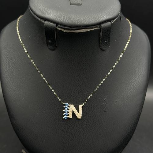 عقد ذهب عيار 18