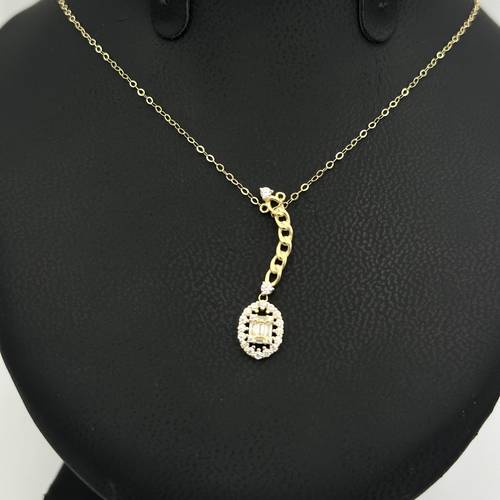 عقد ذهب عيار 18