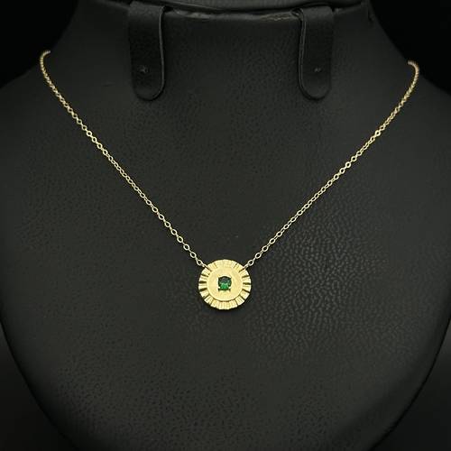 عقد ذهب عيار 18