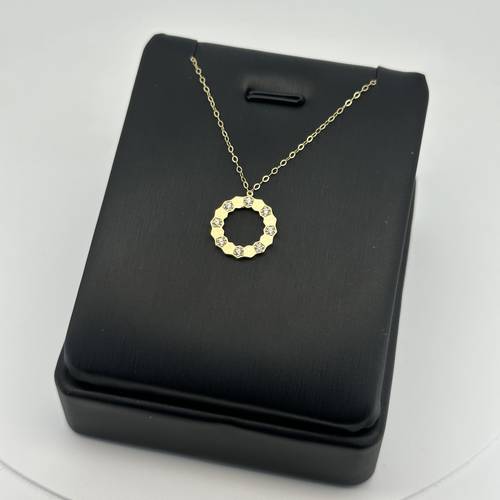 عقد ذهب عيار 18