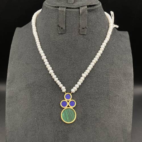 Necklace 18k Gold with Cultured Pearls