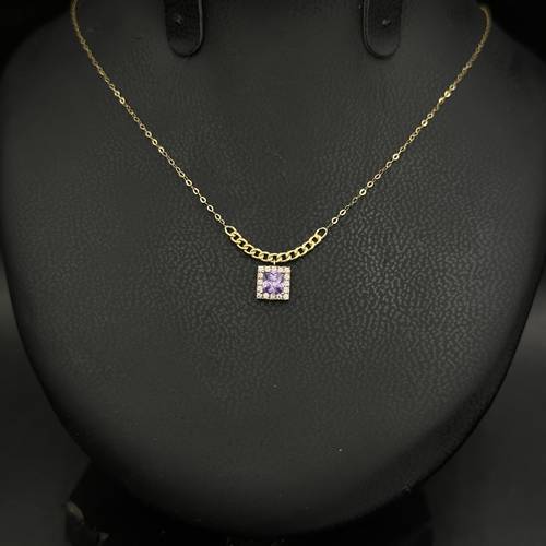 عقد ذهب عيار 18