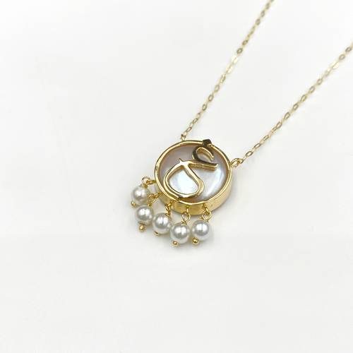Gold necklace with agricultural white pearl stone