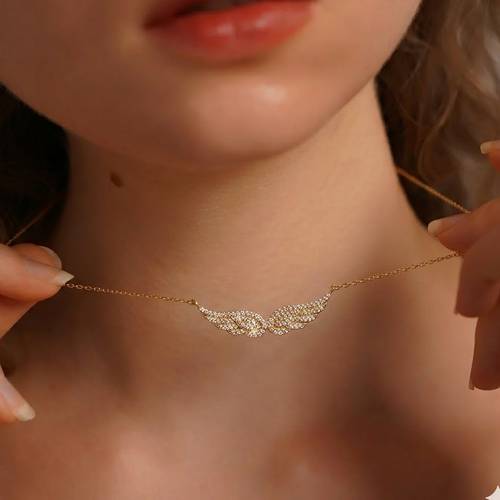 ‎ Women's Gold Earrings and Necklace Set