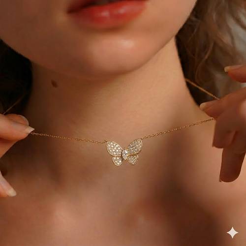 Elegant Women's Gold Necklace