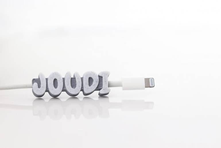 أسماء 3D لأسلاك Apple USB