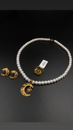 GOLD HALF SET K21 WITH CULTURED PEARL