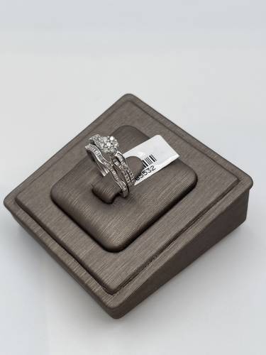 DIAMOND RING - TWINS