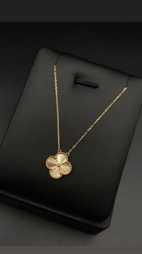 YELLOW GOLD NECKLACE K18