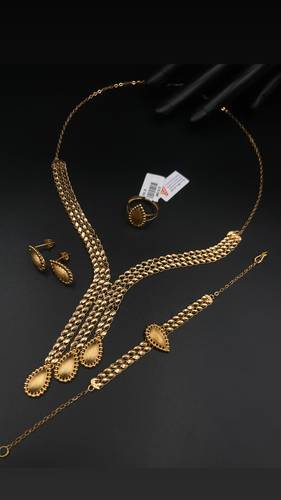 طقم ذهب أصفر عيار 21