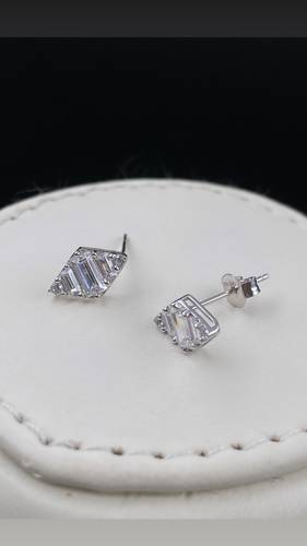 WHITE GOLD EARINGS K18