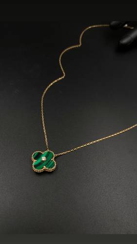 18K GOLD NECKLACE