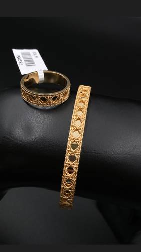 GOLD BRACELET WITH RING K18