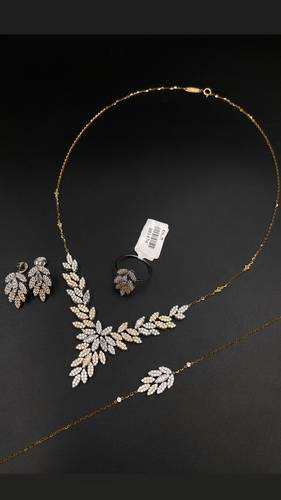 YELLOW GOLD SET K18
