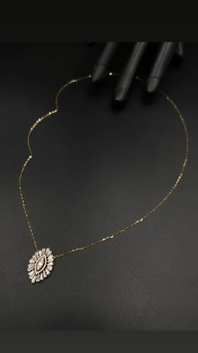 YELLOW GOLD NECKLACE K18