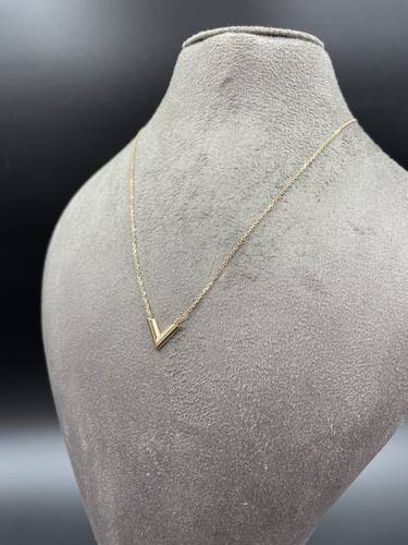 18K GOLD NECKLACE 